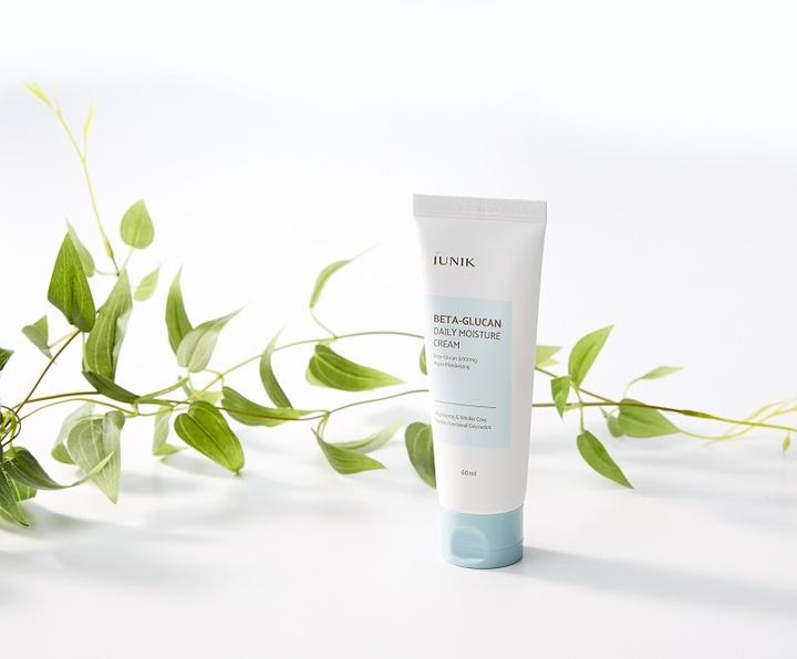 Actual product image iUNIK Beta-Glucan Vegan Lightweight (60 ml, Day cream)