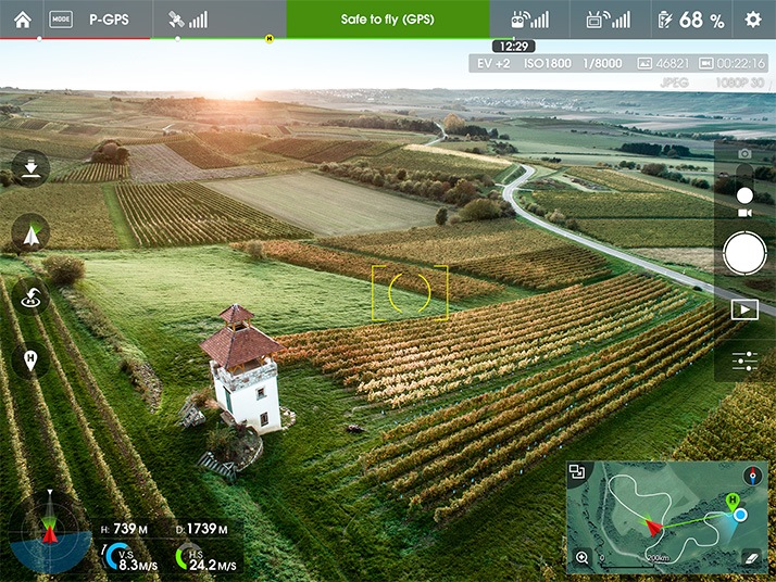 Actual product image DJI Inspire One with remote control (18 min, 2935 g)