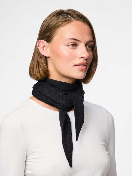 Actual product image Pieces Pckomma Triangle Scarf Noos Bc