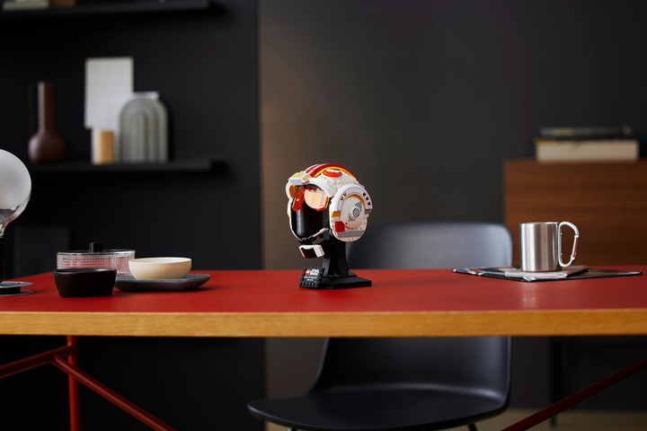 Produktbild LEGO Helm von Luke Skywalker (75327, LEGO Star Wars)
