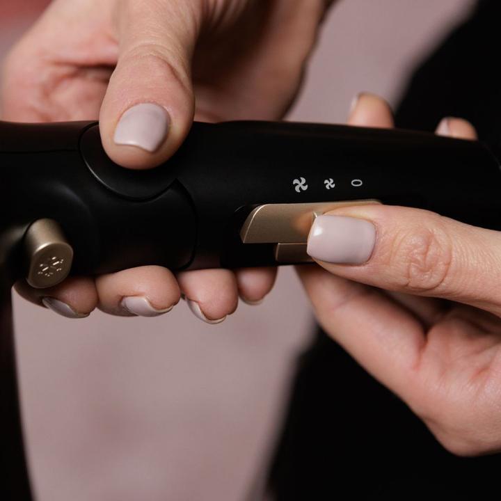 Actual product image Huslog Hair dryer with ionization and foldable handle BE-570234 (2000 W)