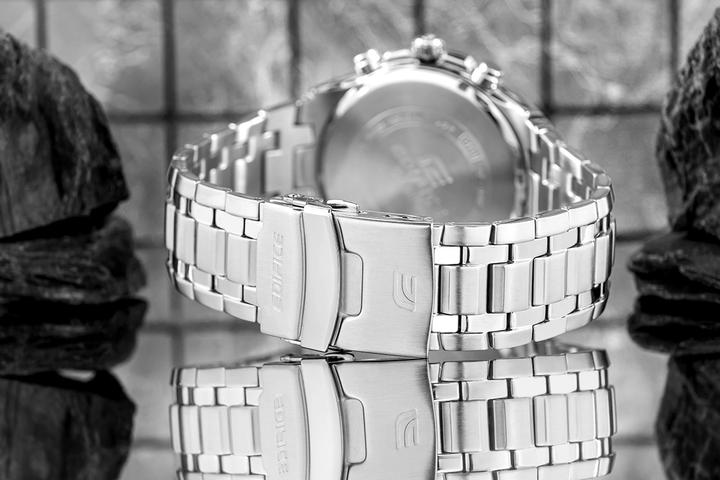 Produktbild Casio Herrenuhr EDIFICE EF-539D-1AV (Chronograph, 53.50 mm)