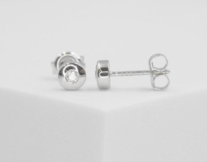 Image du produit Muau Ohrstecker Weissgold 750/18K, Diamant 0.06ct. (Or blanc 750/18K)
