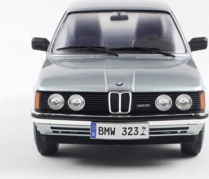 Actual product image Solido 1:18 BMW E21 323I s. blau met. 1980