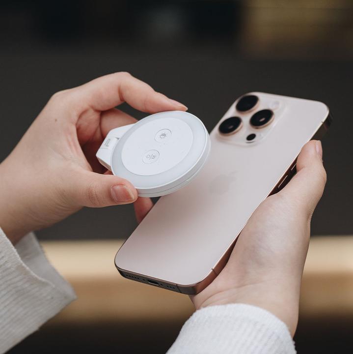 Actual product image Pgytech MagGlow Phone Fill Light(Classic Black)