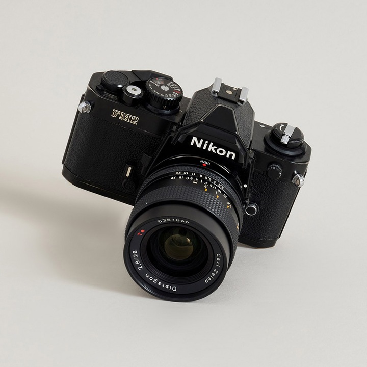 Actual product image Urth Lens Mount Adapter: Compatible with Contax/Yashica (C/Y) Lens to Nikon F Camera Body (with Optical G