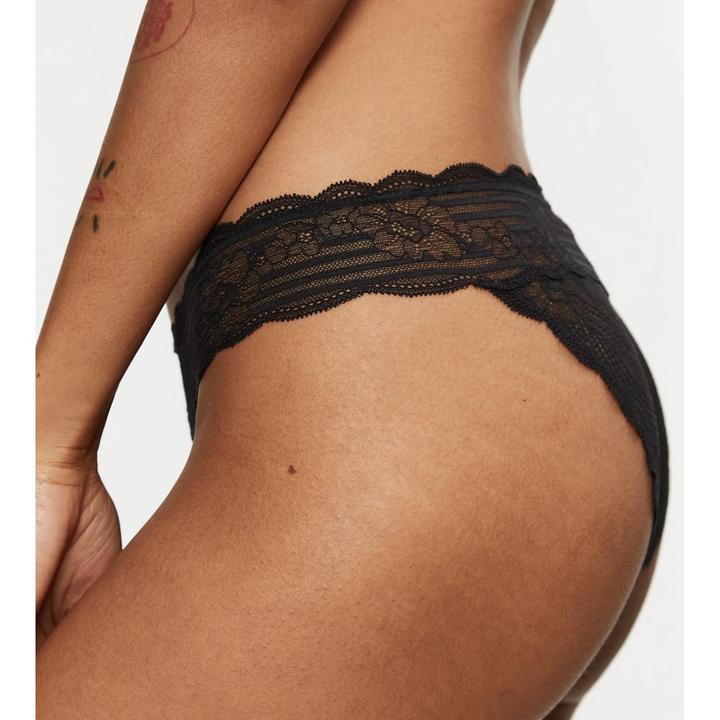 Actual product image Triumph Lift Smart Brazilian String (M, Single pack)