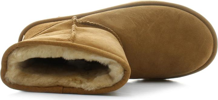 Actual product image Ugg Classic II (39)