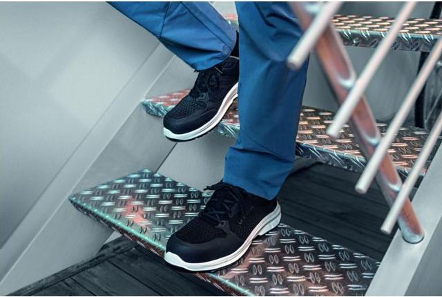 Actual product image Uvex Safety 1 Sport (S1P, 35)