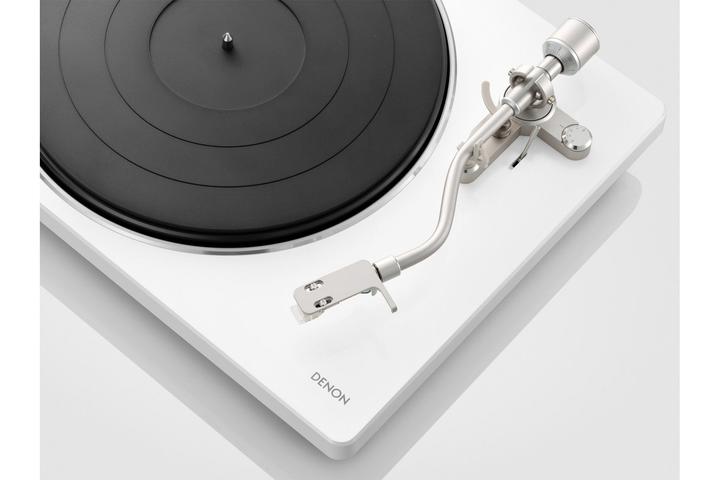 Actual product image Denon DP-400 (Semi-automatic)