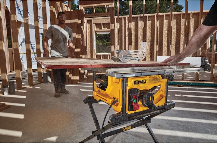 Actual product image DeWalt Compact circular table saw