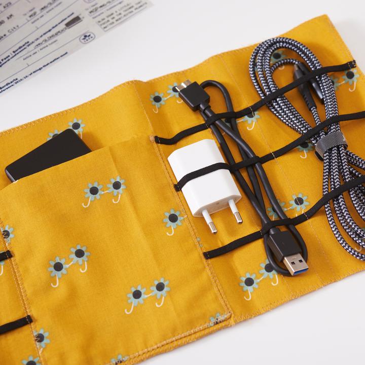 Actual product image VBS Iron-on fleece adhesive fleece, 90 cm wide, by the metre