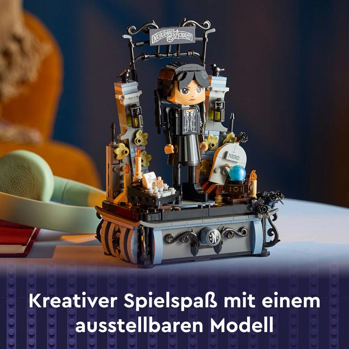 Produktbild LEGO Wednesday Addams Baufigur (76780, LEGO Wednesday)