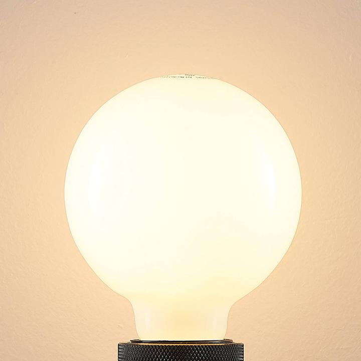 Actual product image Arcchio LED lamp E27 8W 2,700K G95 Globe, dimmable, opal (E27, 980 lm)