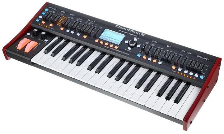 Actual product image Behringer Deepmind 6