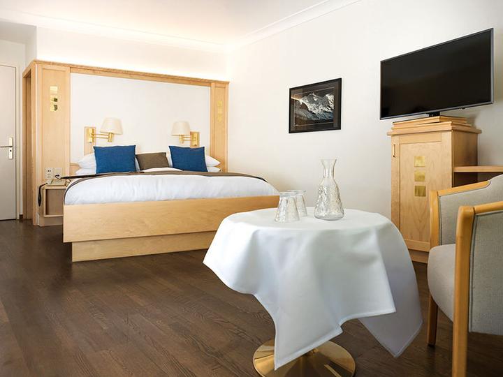 Produktbild Smartbox Wohlfühlzeit zu zweit: Wellness-Aufenthalt in den Schweizer Alpen mit Massage und Spa (2 Pers.)