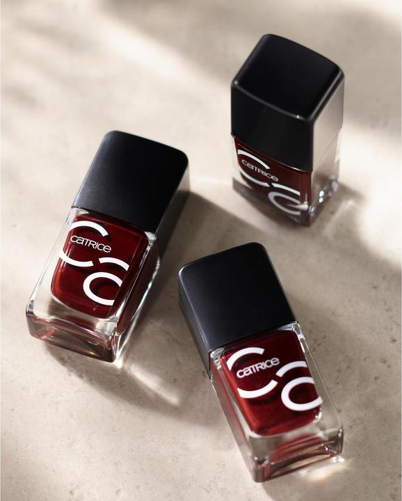 Actual product image Catrice ICONAILS Gel Lacquer (127 Partner In Wine, Gel-Effect Nail Polish)