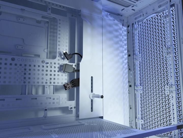 Actual product image Corsair FRAME 5000D RS WHITE MID CASE (ATX, E-ATX, mATX, Mini-ITX)