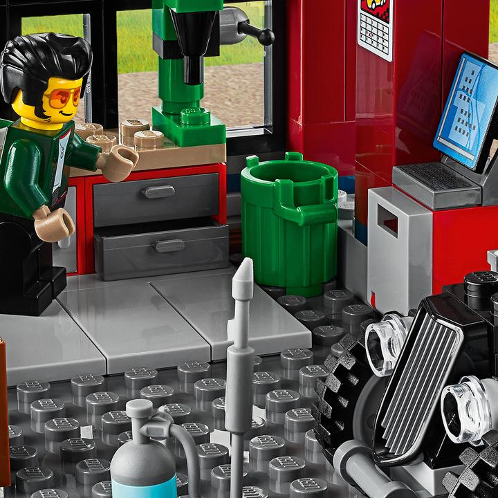 Produktbild LEGO Tuning-Werkstatt (60258, LEGO City)