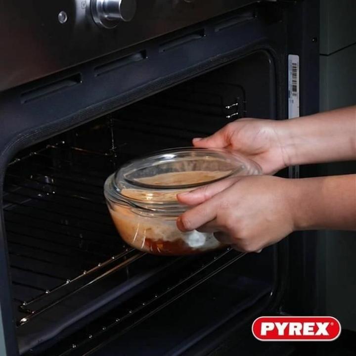 Actual product image Pyrex Classic