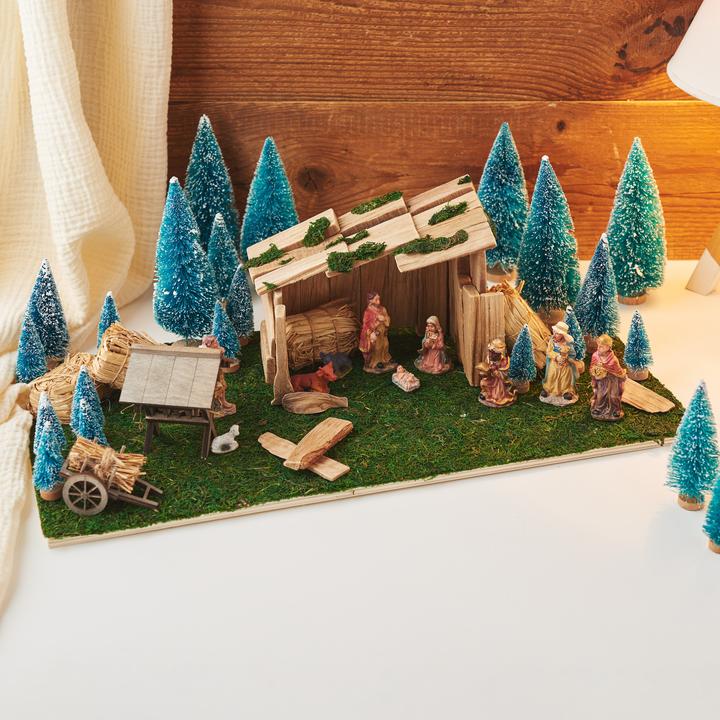 Actual product image VBS Mini Straw Barrow, approx. 7.5x4.5cm