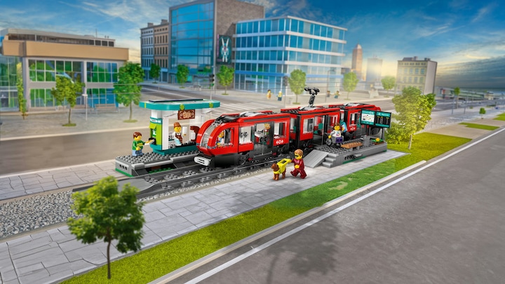 Actual product image LEGO Tram with stop (60423, LEGO City)