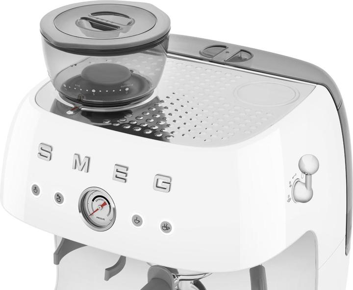 Actual product image Smeg EGF03WHEU Espresso machine, fully automatic coffee machine 50s Style, white