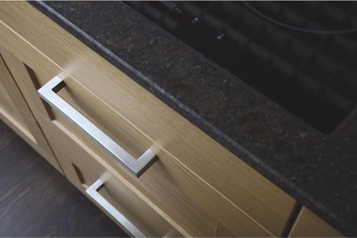 Produktbild Technik Team Möbelgriff Ergane Schubladengriff Griffleiste Breite 335 mm Edelstahl gebürstet