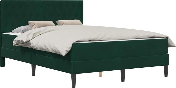 Vert foncé