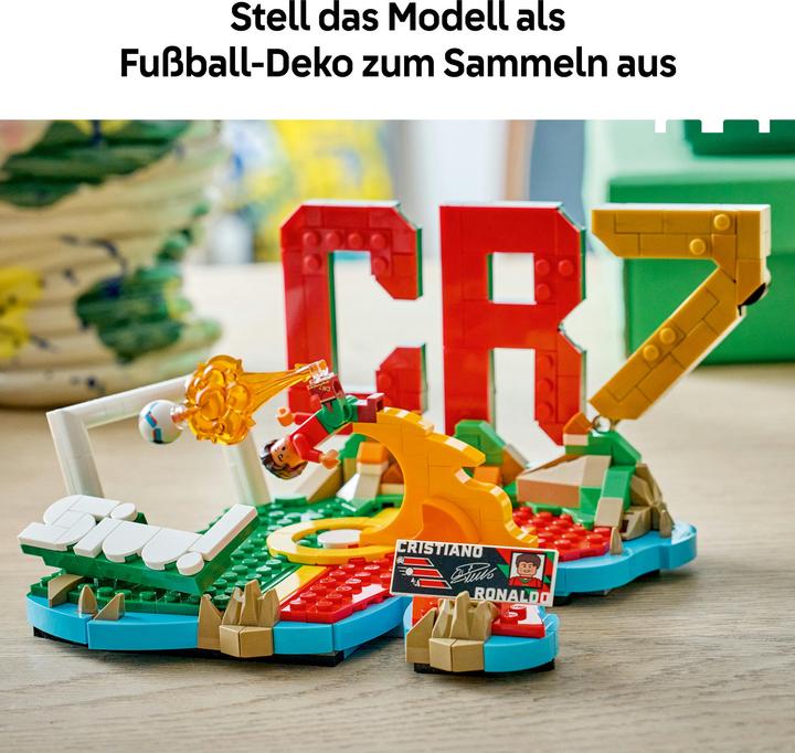 Actual product image LEGO Cristiano Ronaldo - Football highlights (43012, LEGO Editions)