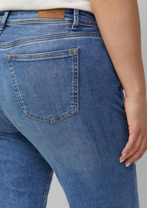 Image du produit S.Oliver Jeans-Hose Jeans / Curvy Fit / Mid Rise / Slim Tapered Leg (50)