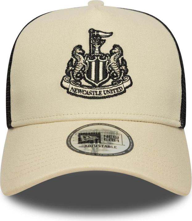 Image du produit New Era Mesh Trucker Snapback Cap - Newcastle United Beige