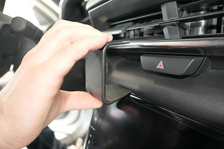 Produktbild Brodit 855950 Autohalterung Mazda MX-30 21-