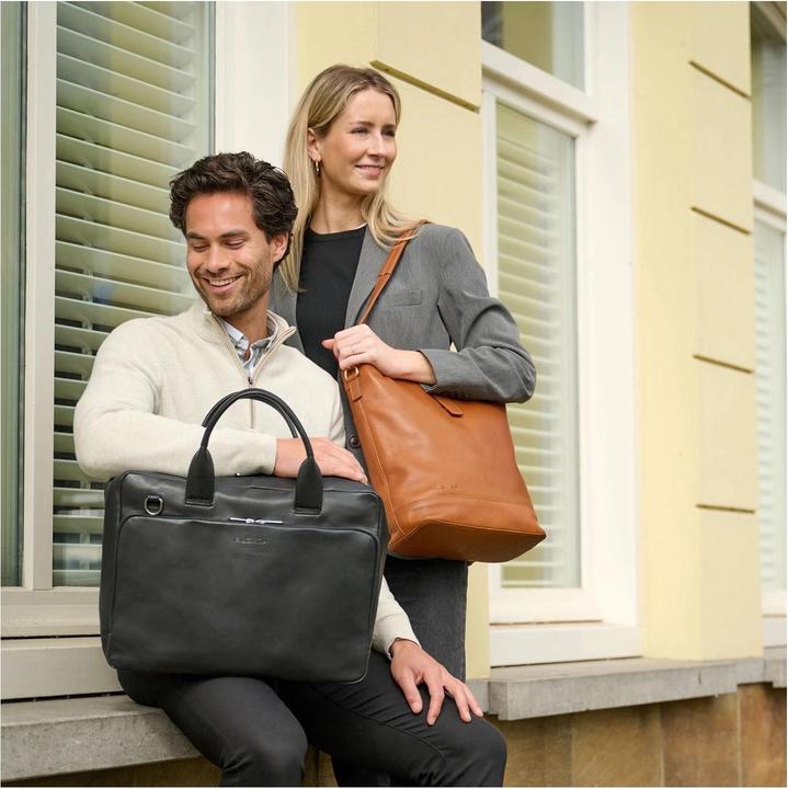 Actual product image Plevier Bow shoulder bag leather 30 cm laptop compartment