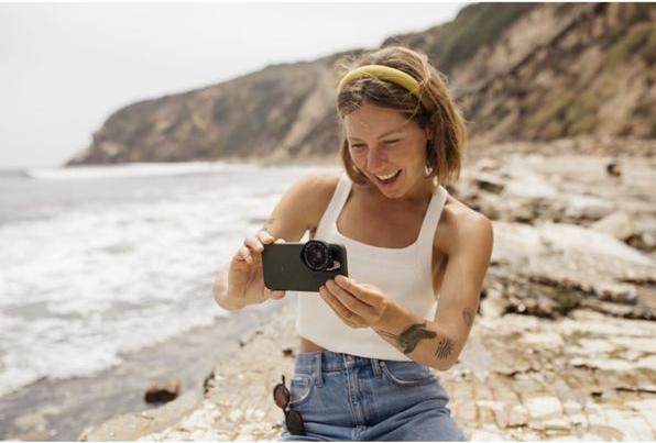 Actual product image Moment Wide Lens T-Series