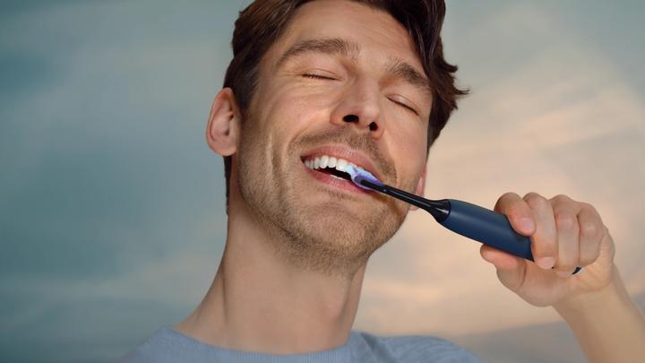 Produktbild Philips Sonicare 7100 HX7423/01 (Schallzahnbürste)