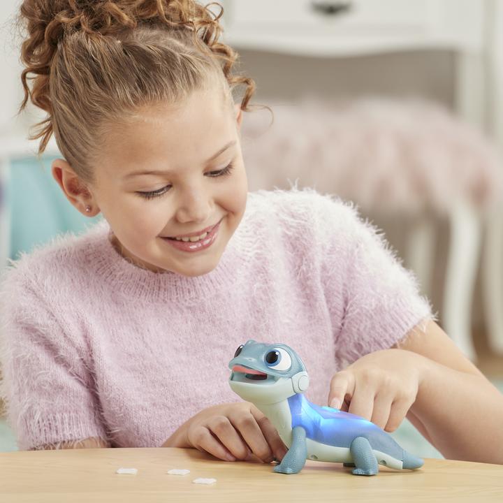Produktbild Hasbro Frozen 2 Feuergeist mit Schnee- Snack