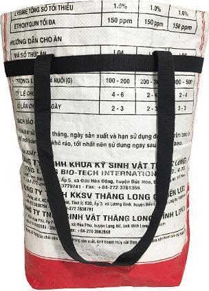 Produktbild Bekos Upcycling - Grosse Einkaufstasche aus recycelten Fischfuttersäcke roter Fisch