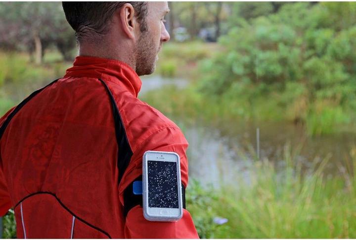 Actual product image Quad Lock Poncho (Apple iPhone 6, Apple iPhone 6s, Apple iPhone 7, Apple iPhone 8, Apple iPhone SE (2nd Gen))