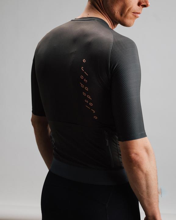 Actual product image Isadore Alternative (M)