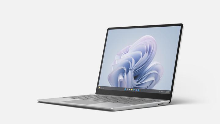 Produktbild Microsoft Surface Laptop Go 3 for business (12.40", 256 GB, 8 GB, DE, Intel Core i5-1235U)