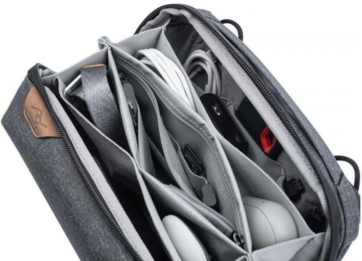 Actual product image Peak Design Tech Pouch (Camera accessory bag, 2 l)