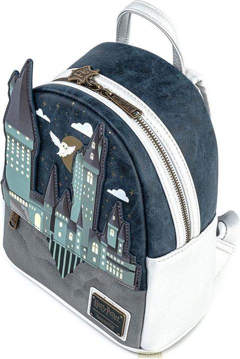 Actual product image Loungefly Harry Potter by Rucksack Hogwarts Castle