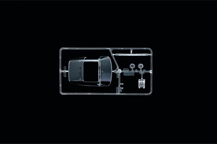 Actual product image Italeri 1:24 Porsche 911 Turbo Modell-Set