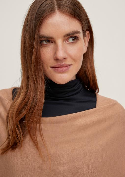 Actual product image Comma Cape (One size)