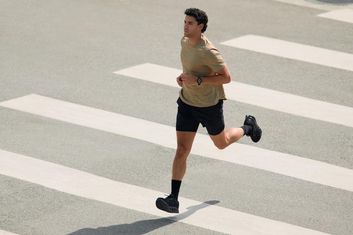 Produktbild Amazfit Active Max Black, W2556GL1N