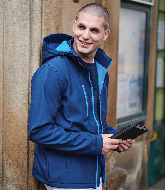 Actual product image Regatta Venturer softshell jacket with hood (XXL)