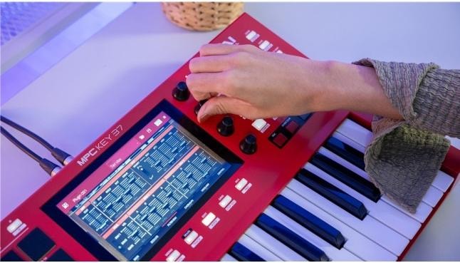 Immagine prodotto Akai Professional MPC KEY 37 (Sintetizzatore)