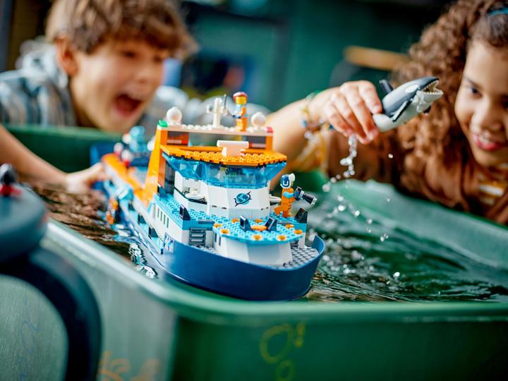 Image du produit LEGO Navire de recherche sur l'Arctique (60368, LEGO City)