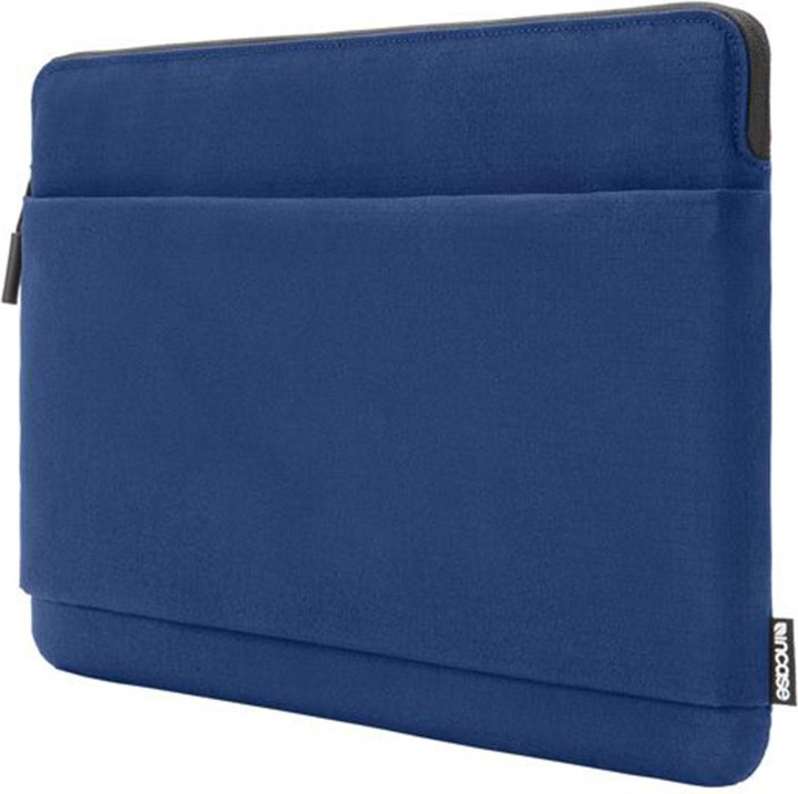 Actual product image Incase Go (15.98", Apple)